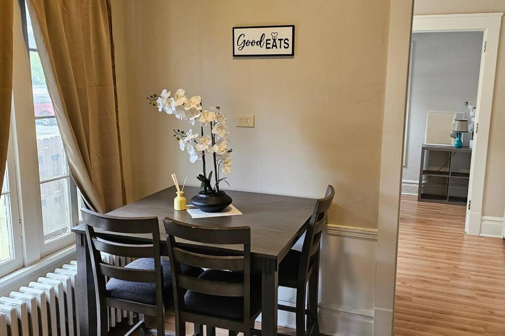 Terrace House Apartment Маскигон Екстериор снимка