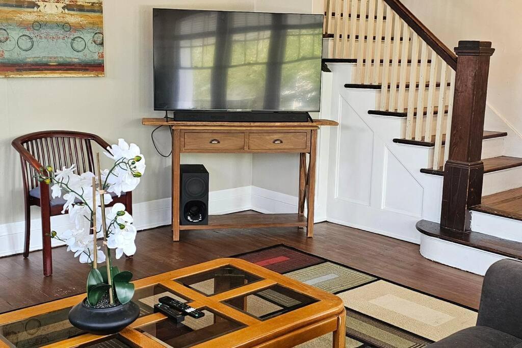 Terrace House Apartment Маскигон Екстериор снимка